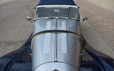 Morgan-Plus-8-1980-Convertible-6