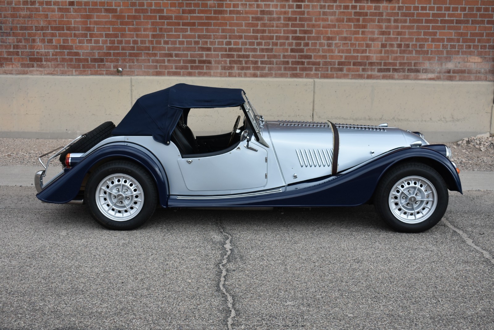 Morgan-Plus-8-1980-Convertible