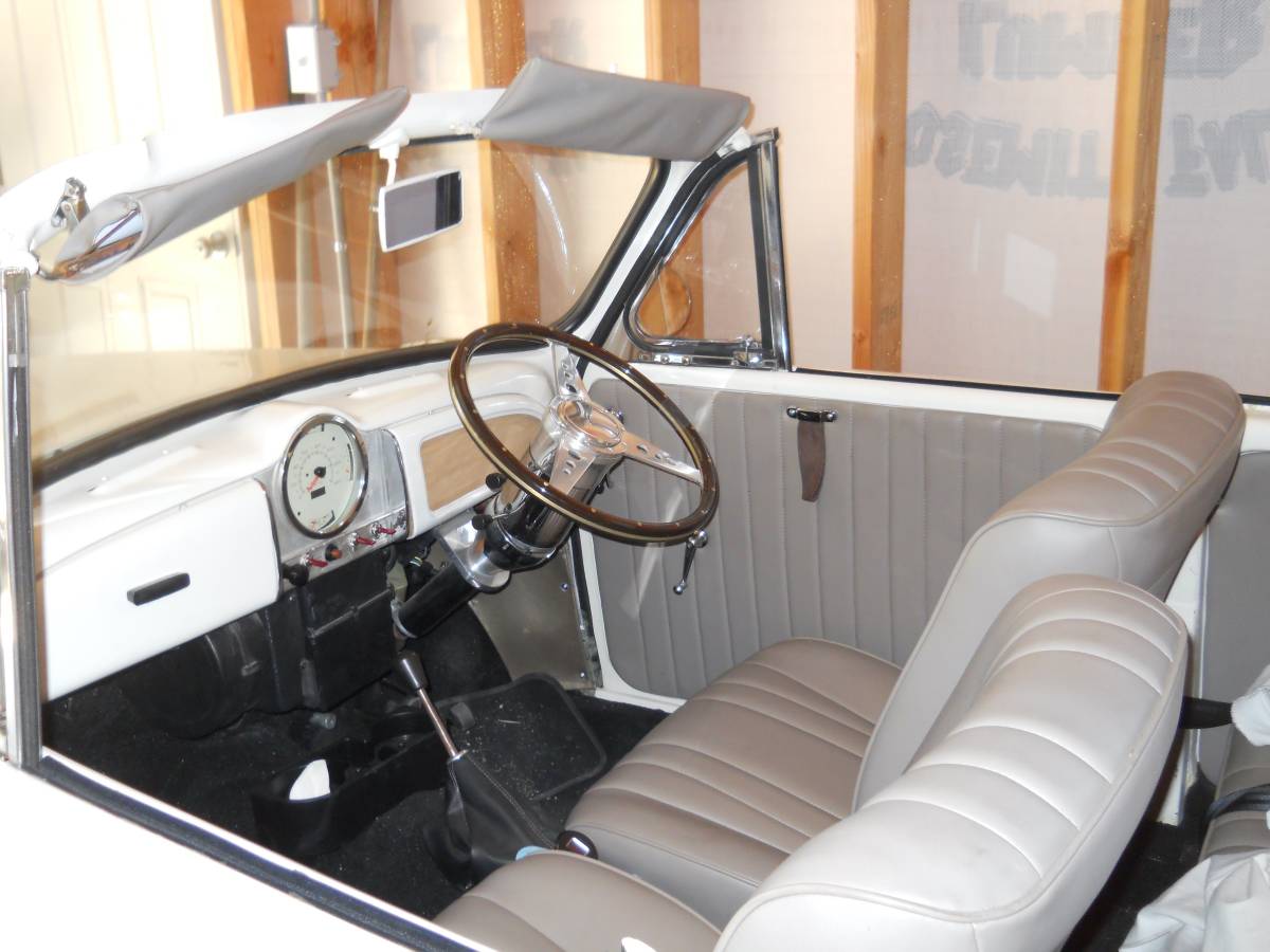 Morris-1966-white-4
