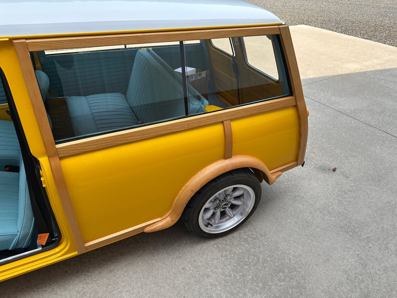 Morris-Mini-1962-Wagon-18