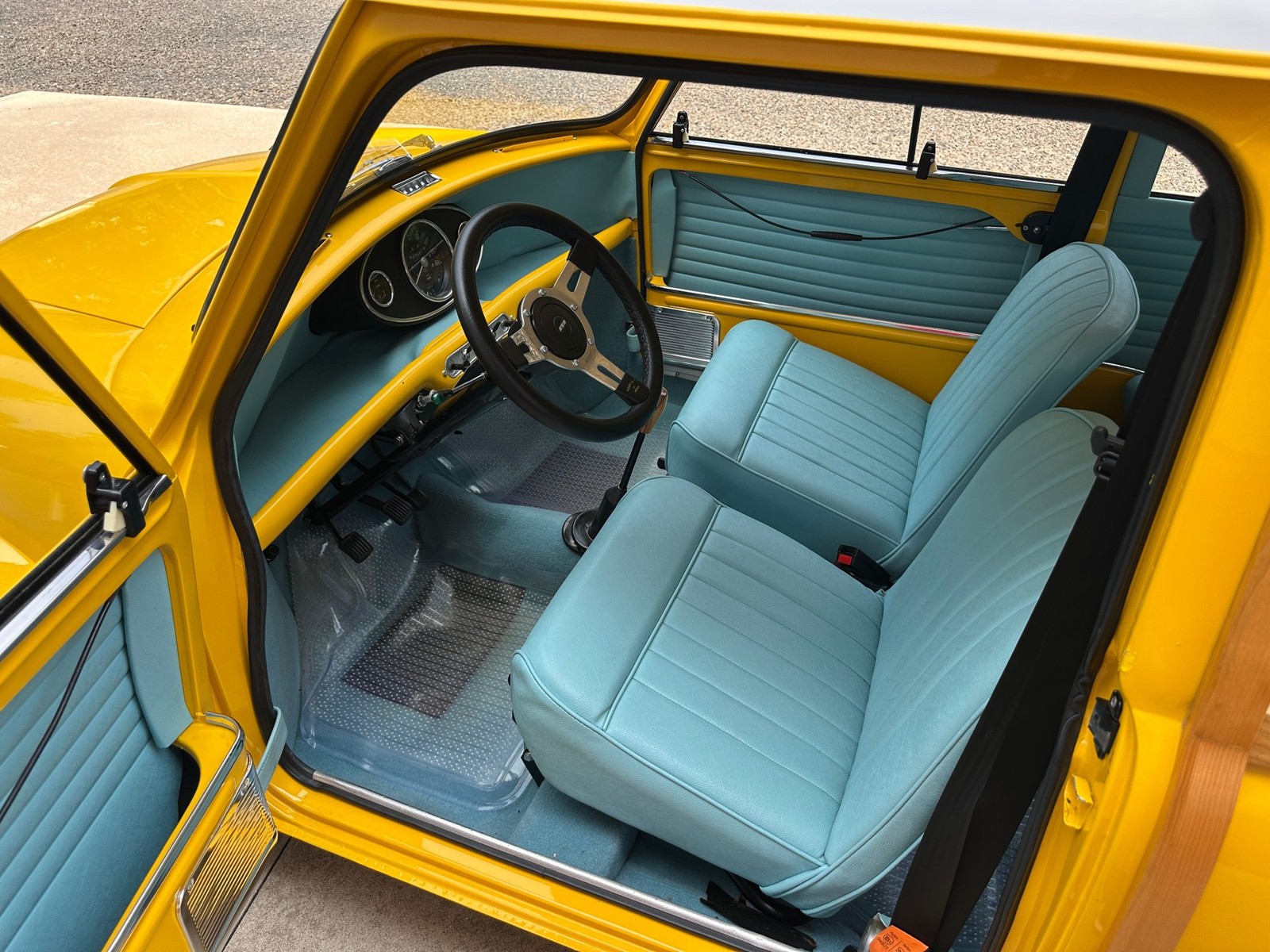 Morris-Mini-1962-Wagon-9