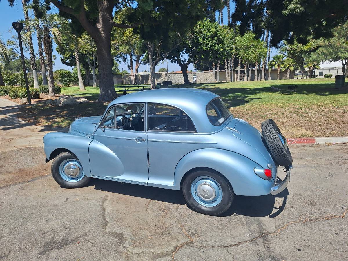 Morris-minor-1000-1958-blue-3
