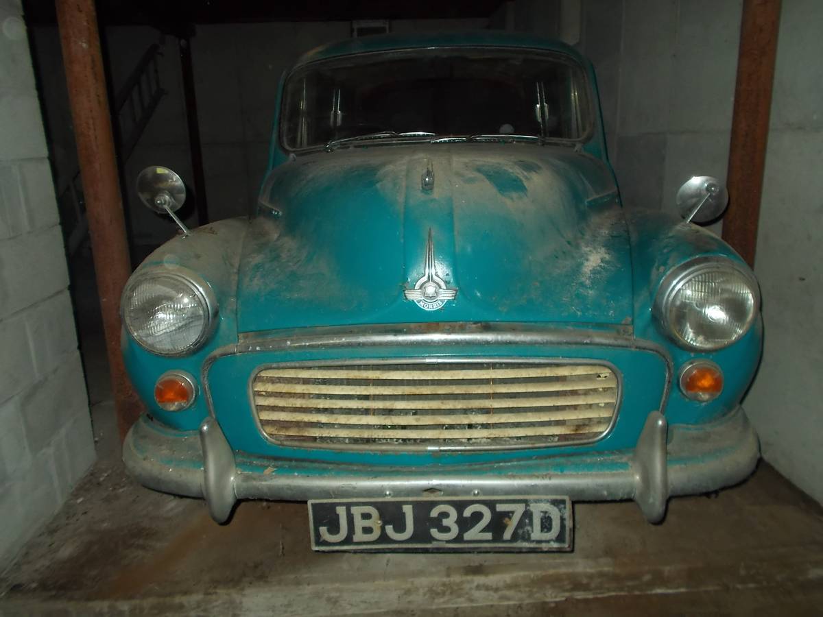 Morris-minor-traveller-1962-blue