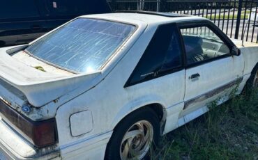 Mustag-gt-1989-white-1