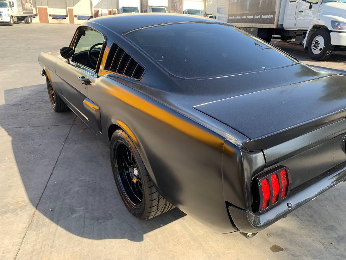 Mustang-fastback-gt-1965-8