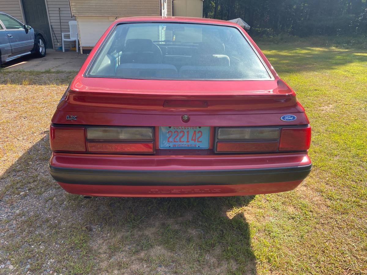 Mustang-hatchback-1990-red-1