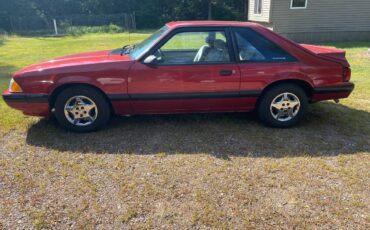 Mustang-hatchback-1990-red-2