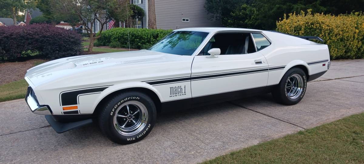 Mustang-mach-1-1971-white-1