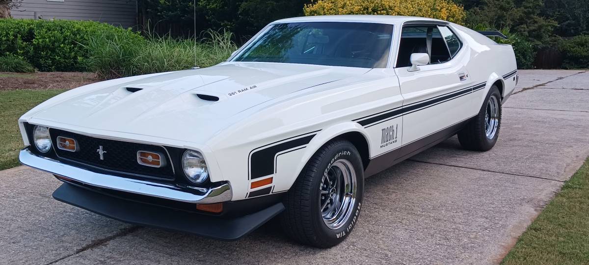 Mustang-mach-1-1971-white-11