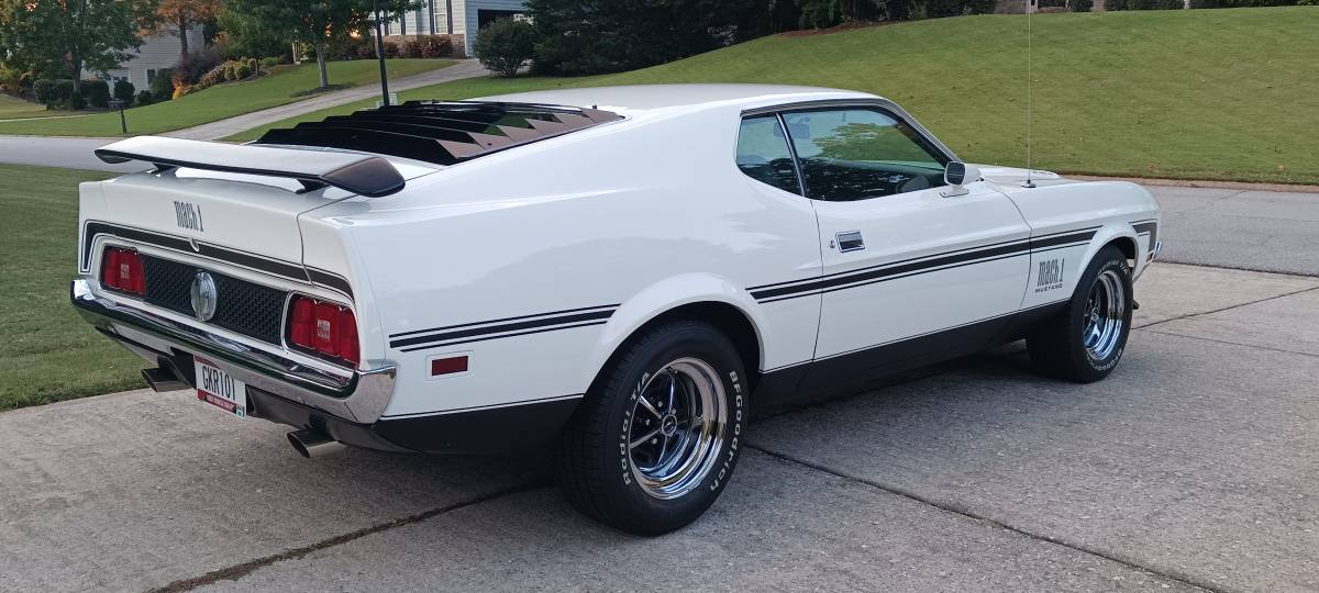 Mustang-mach-1-1971-white-2