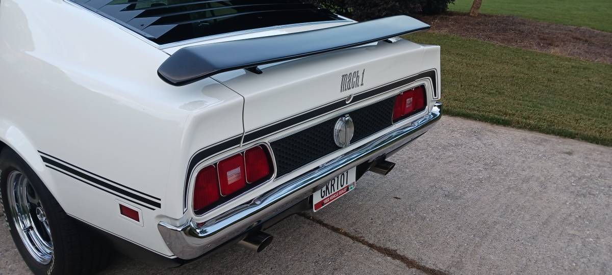 Mustang-mach-1-1971-white-5
