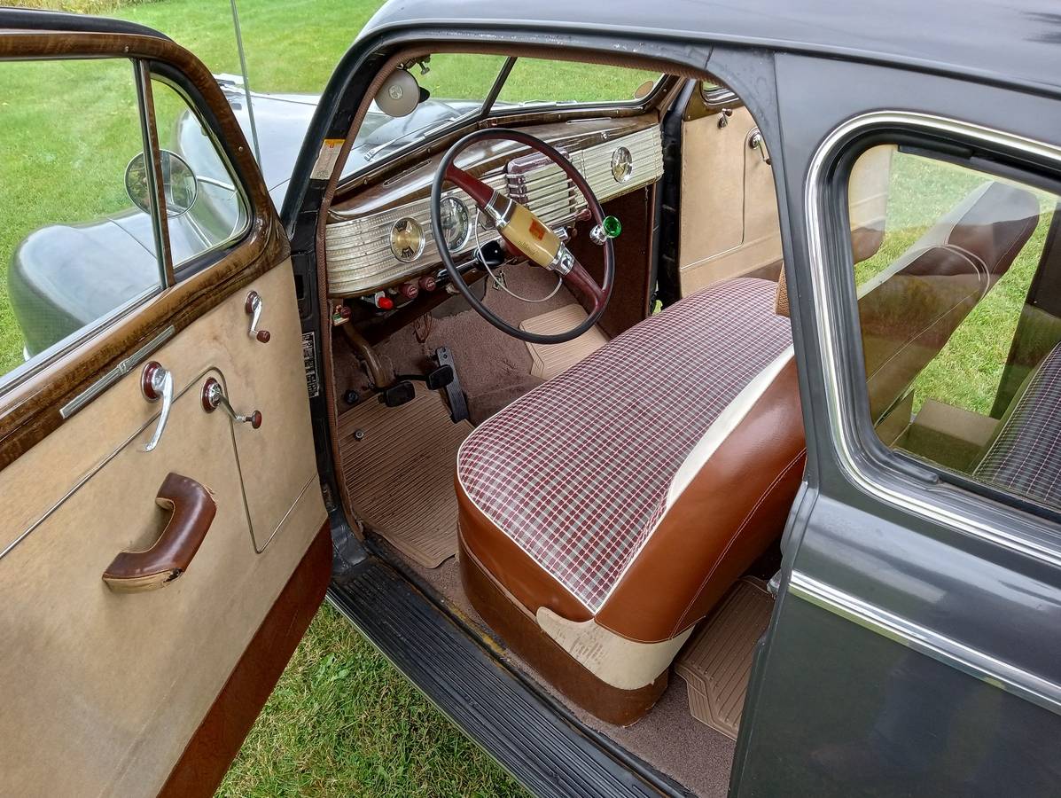 Nash-600-1947-11