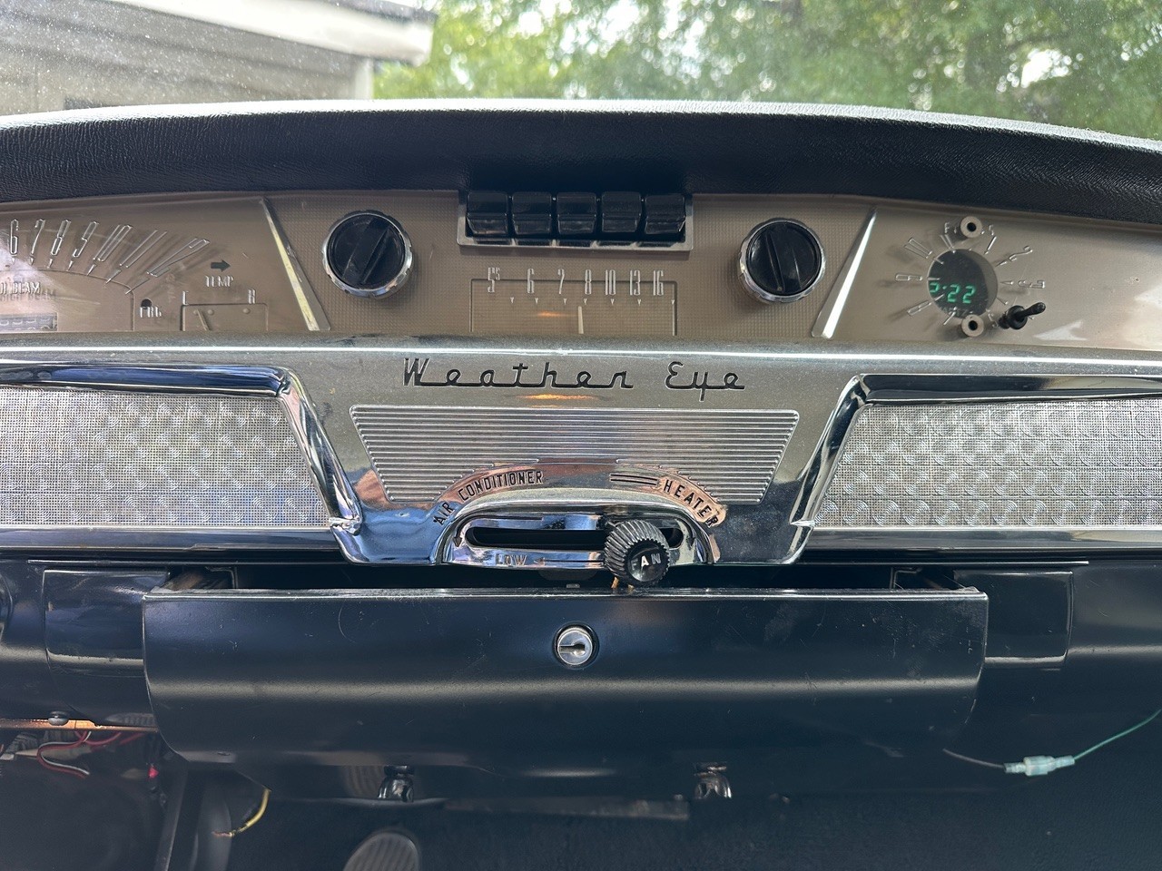 Nash-Ambassador-Custom-1957-Sedan-11