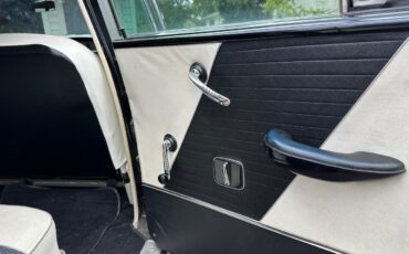 Nash-Ambassador-Custom-1957-Sedan-2