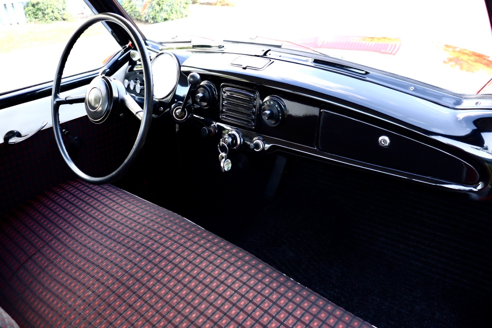 Nash-Metropolitan-1957-Coupe-24