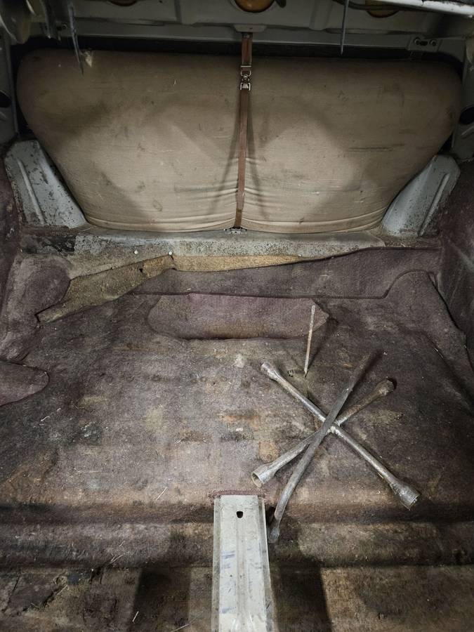 Nash-ambassador-6-1941-grey-12
