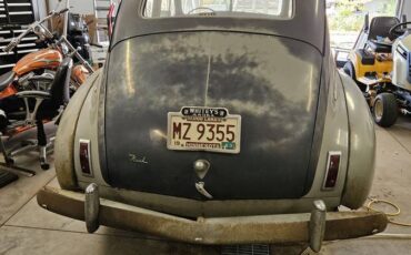 Nash-ambassador-6-1941-grey