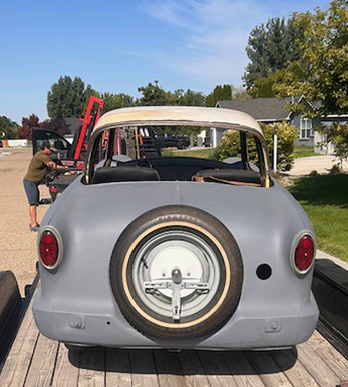 Nash-metropolitan-1958-grey-2