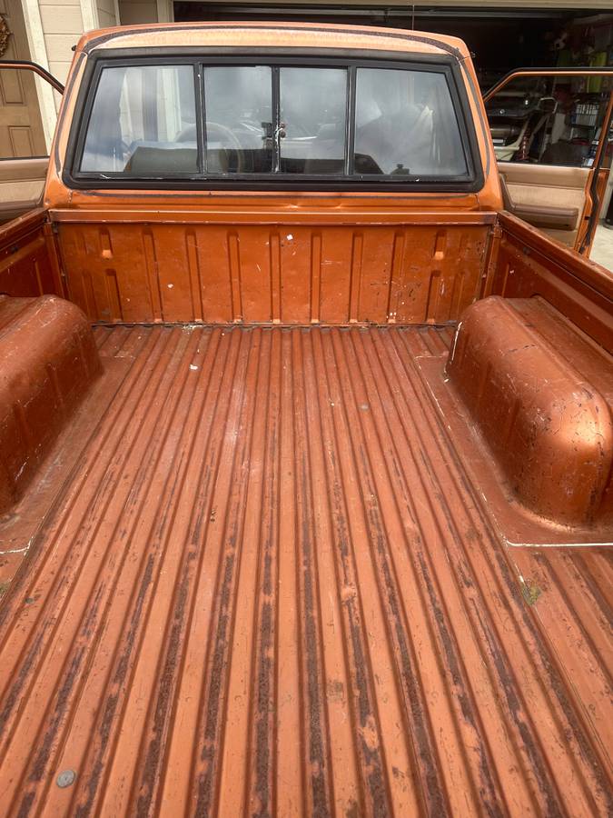 Nissan-1984-brown-11