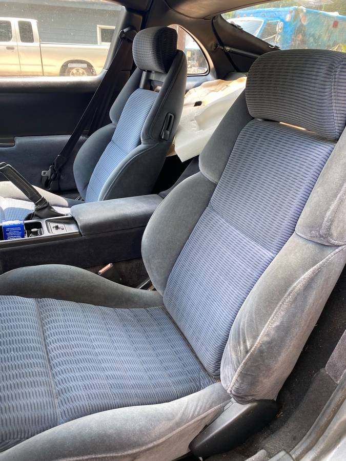 Nissan-1992-grey-3