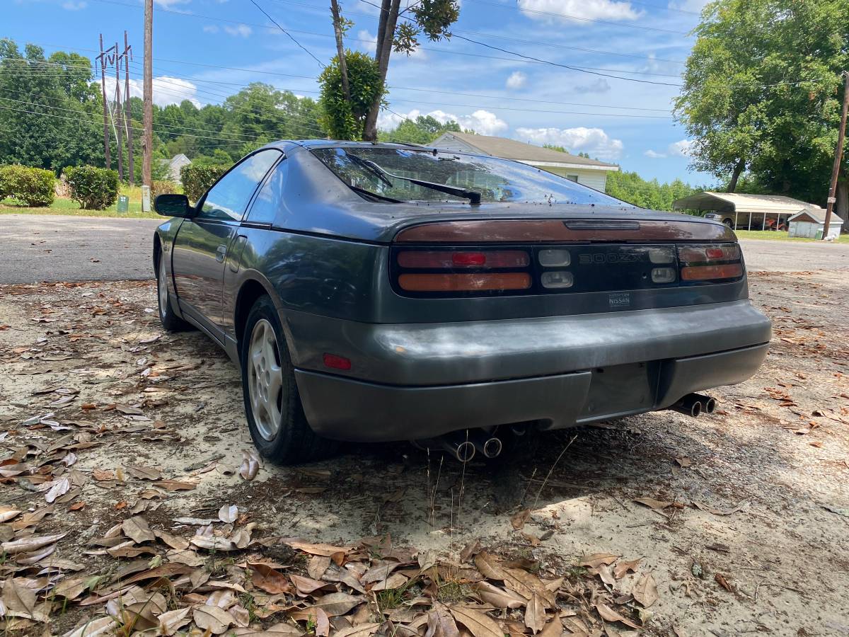 Nissan-1992-grey-9