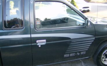 Nissan-1993-green-1