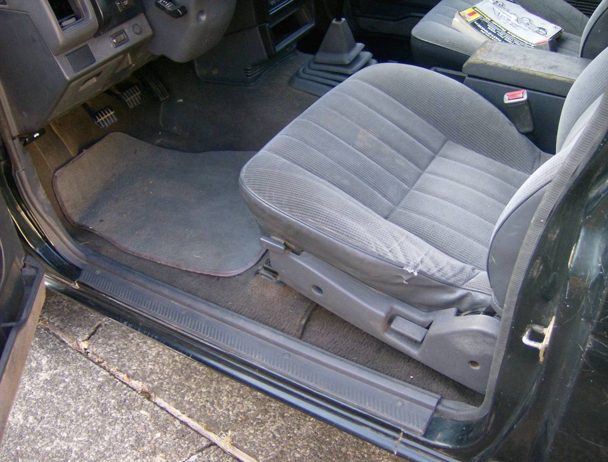Nissan-1993-green-7