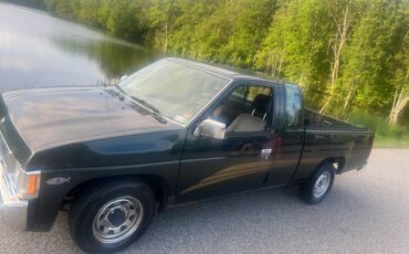 Nissan-1994-green-1