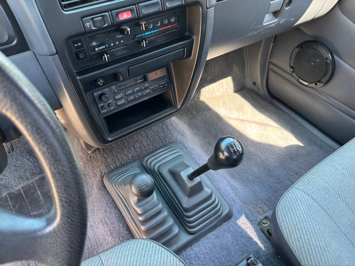 Nissan-1995-16