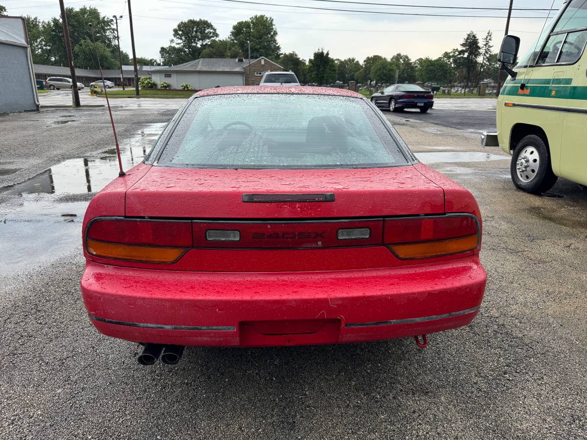 Nissan-240sx-1992-red-5
