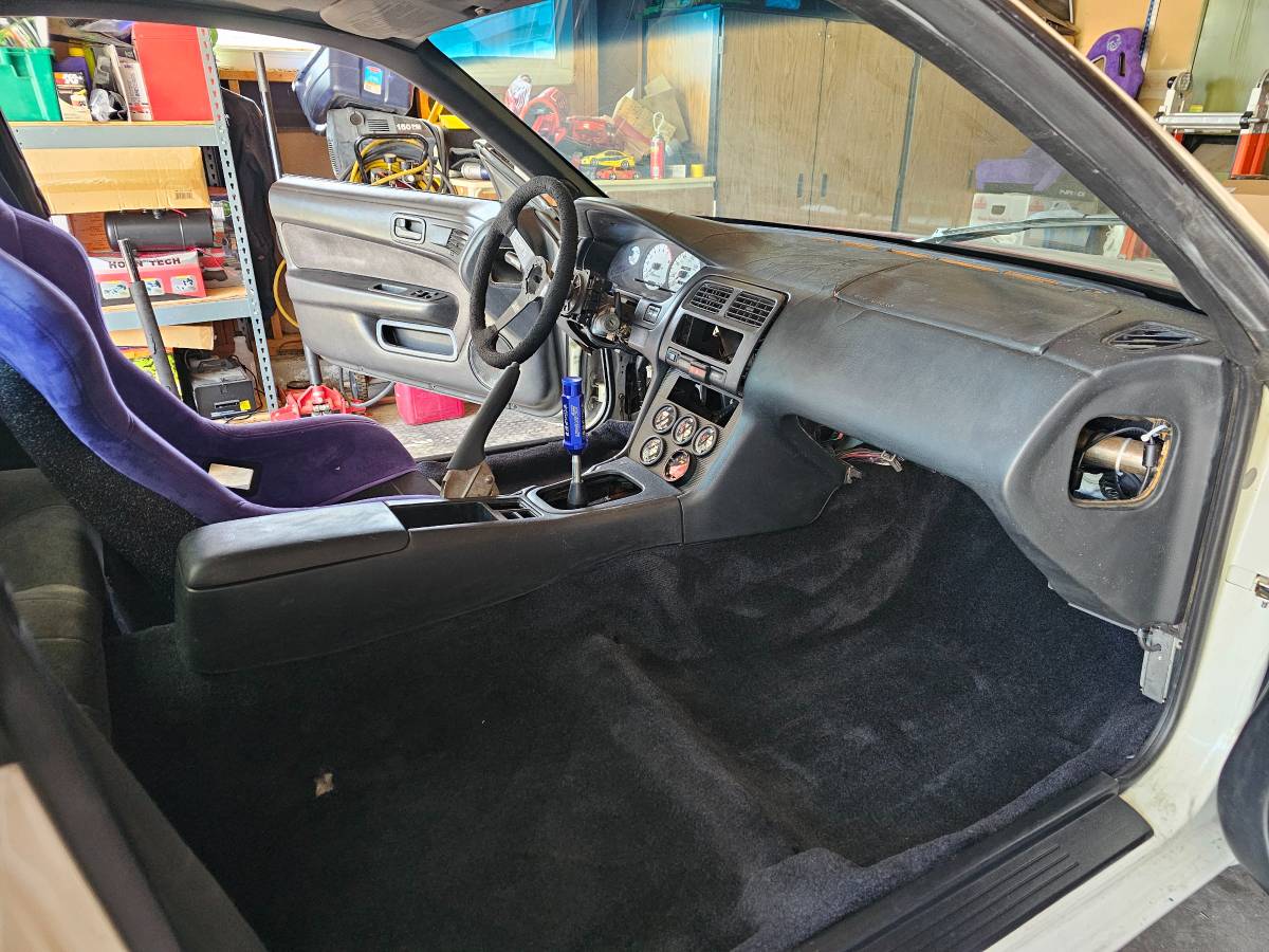 Nissan-240sx-1995-white-7