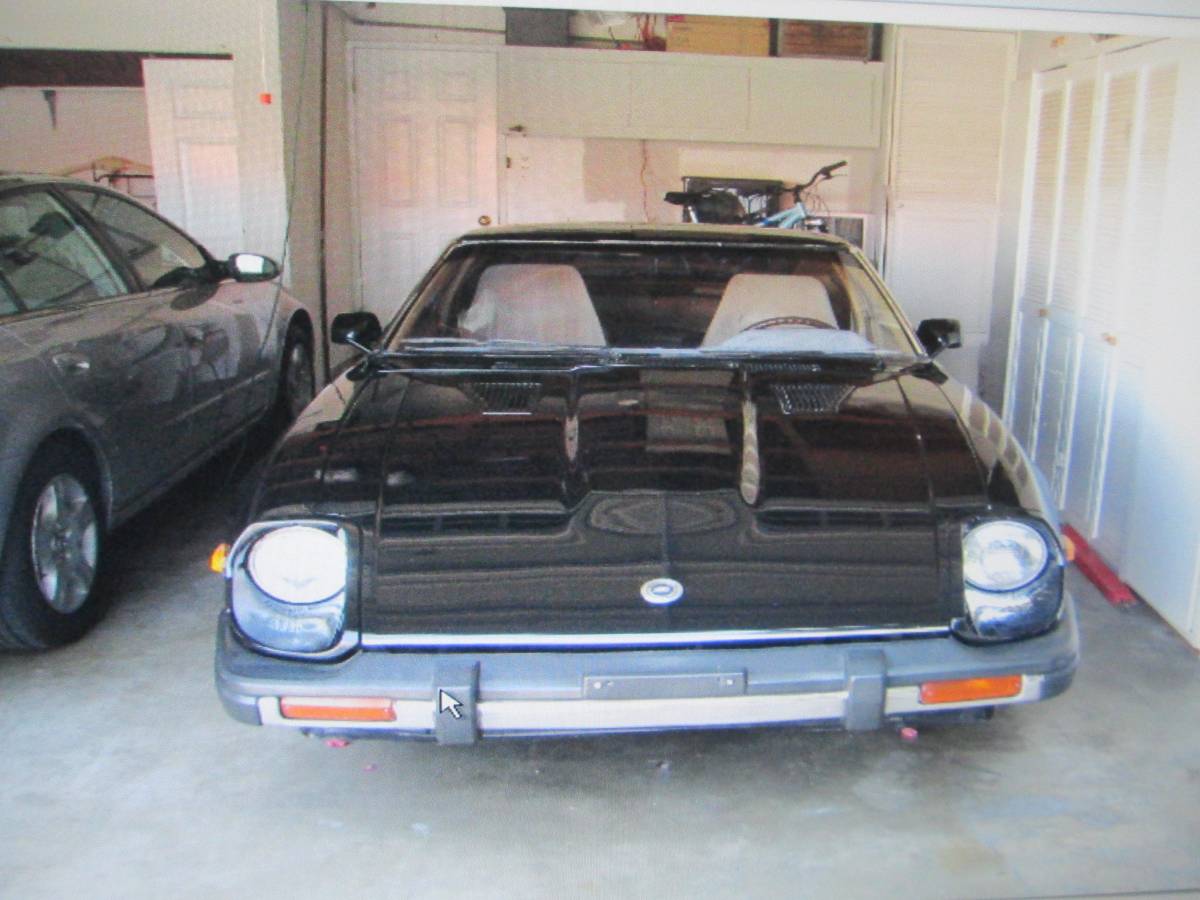 Nissan-280zx-1979-black-11