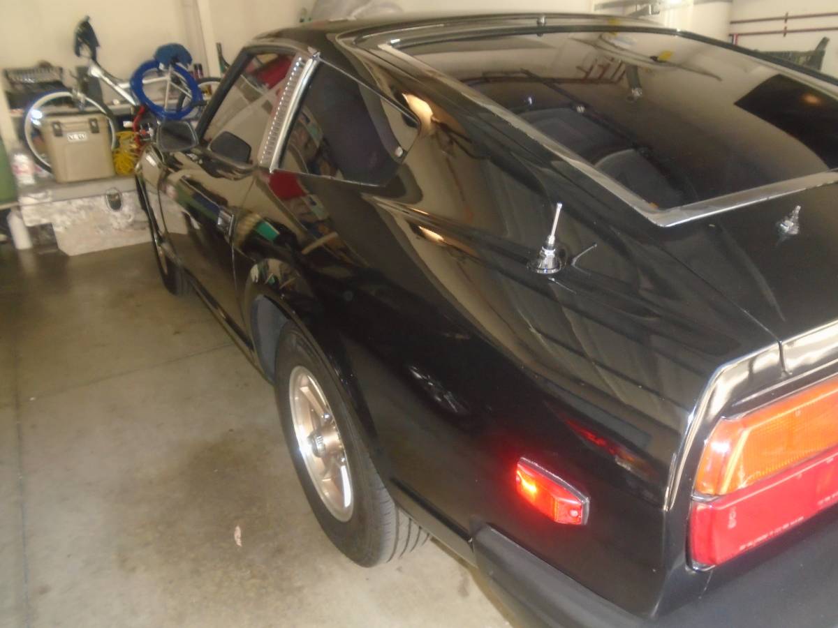 Nissan-280zx-1979-black-16