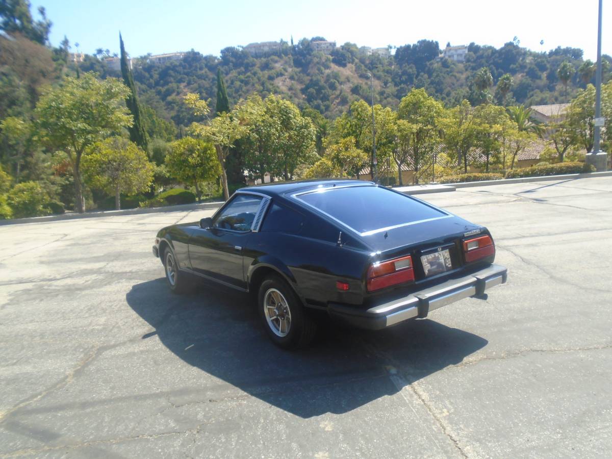 Nissan-280zx-1979-black-2