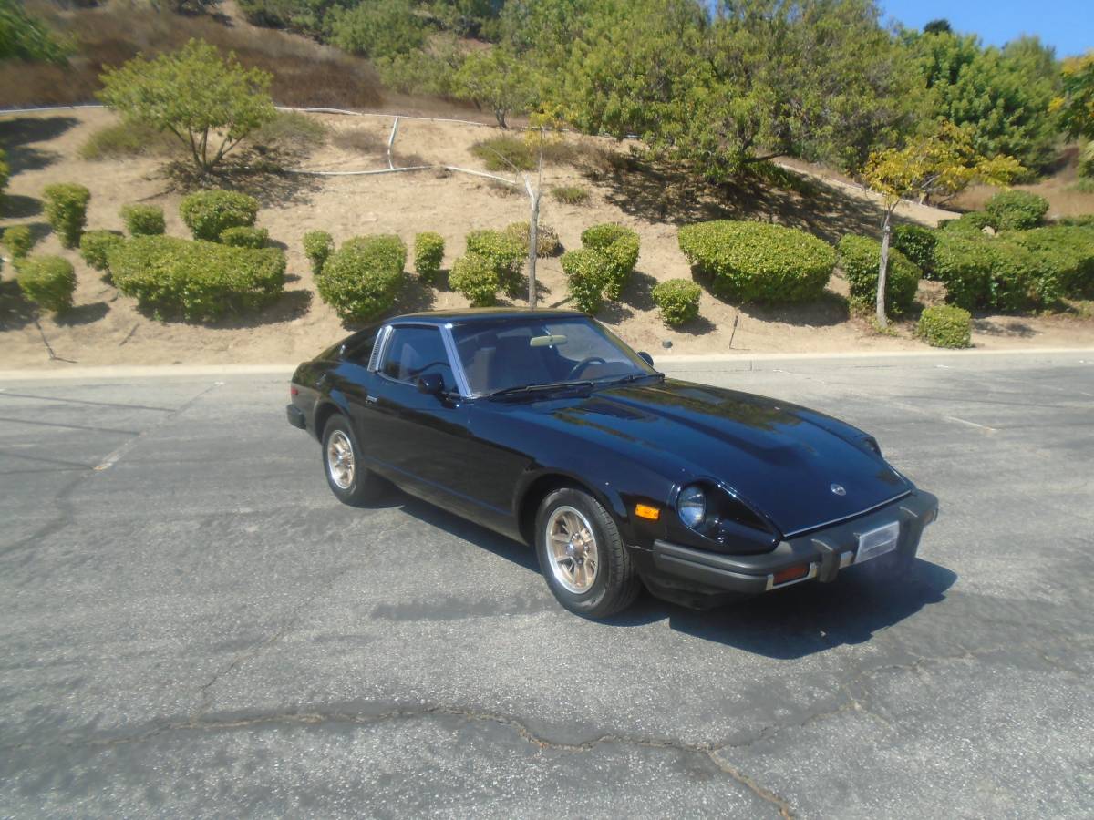 Nissan-280zx-1979-black-4