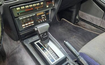 Nissan-300-zx-1987-grey-21