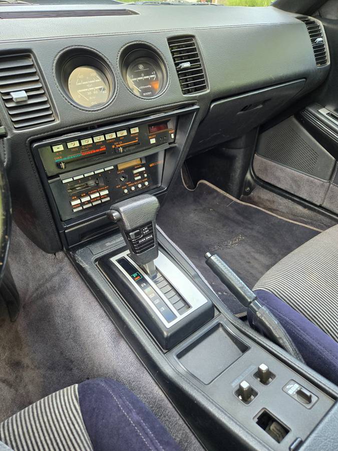 Nissan-300-zx-1987-grey-21