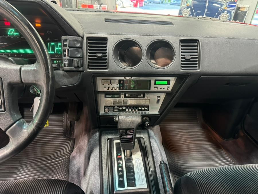 Nissan-300ZX-1986-2-Door-Coupe-13