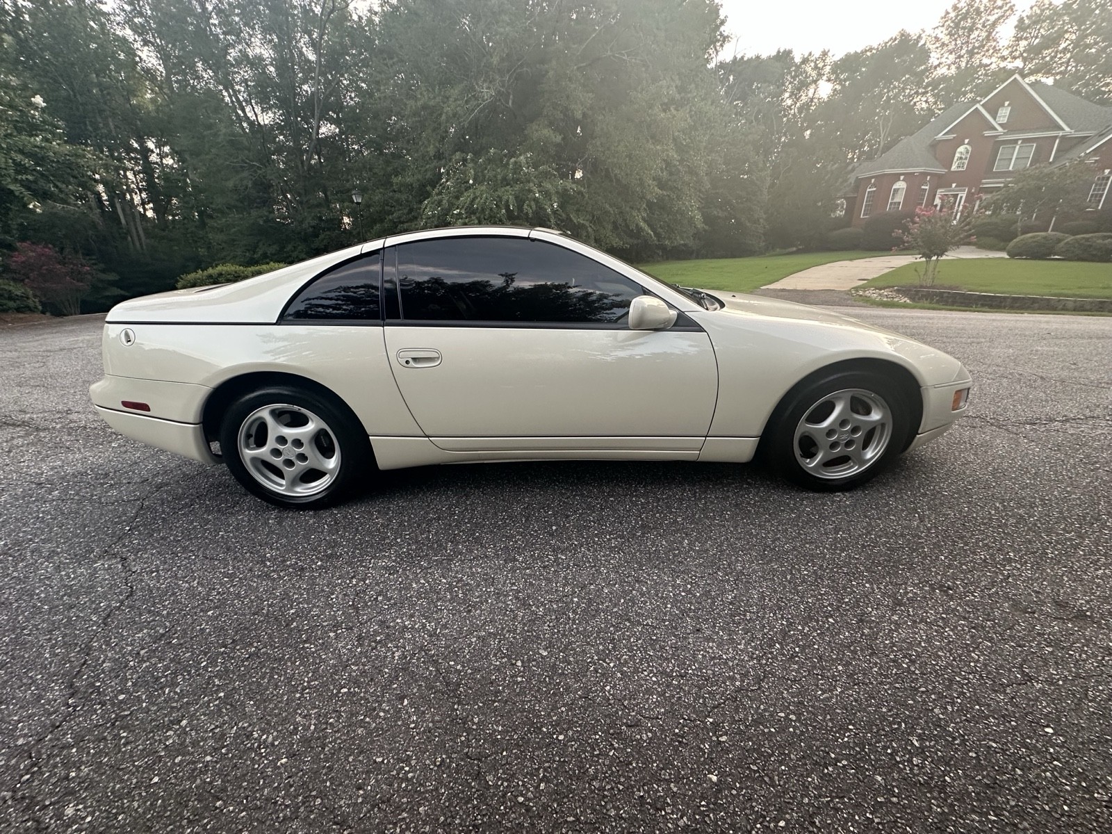 Nissan-300ZX-1994-Coupe-1