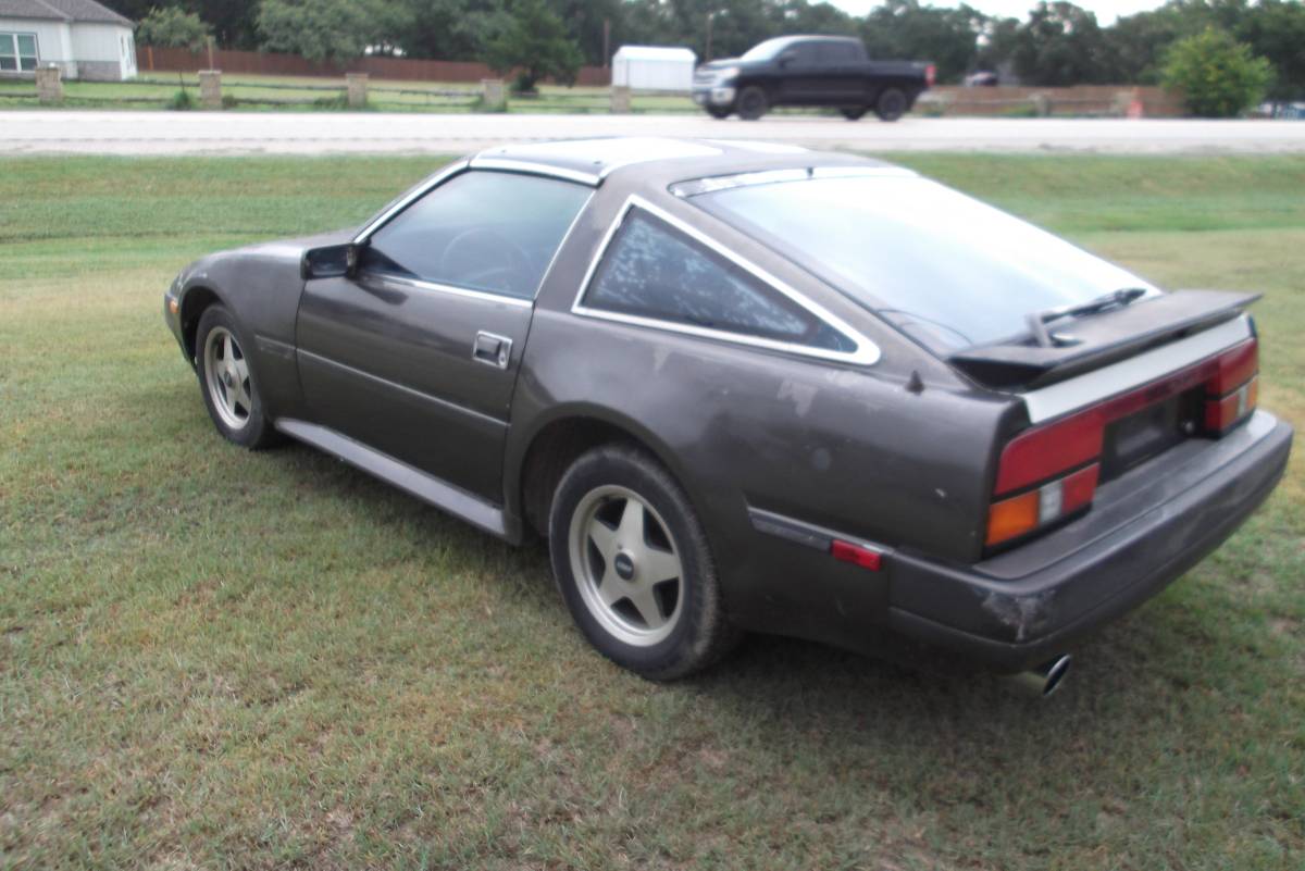 Nissan-300zx-1986-black-1