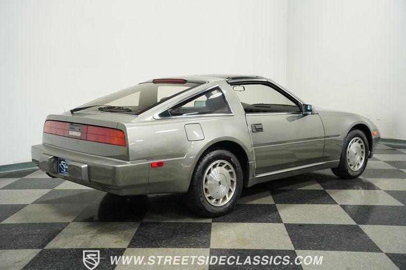 Nissan-300zx-1987-Dark-Gray-Metallic-Black-15