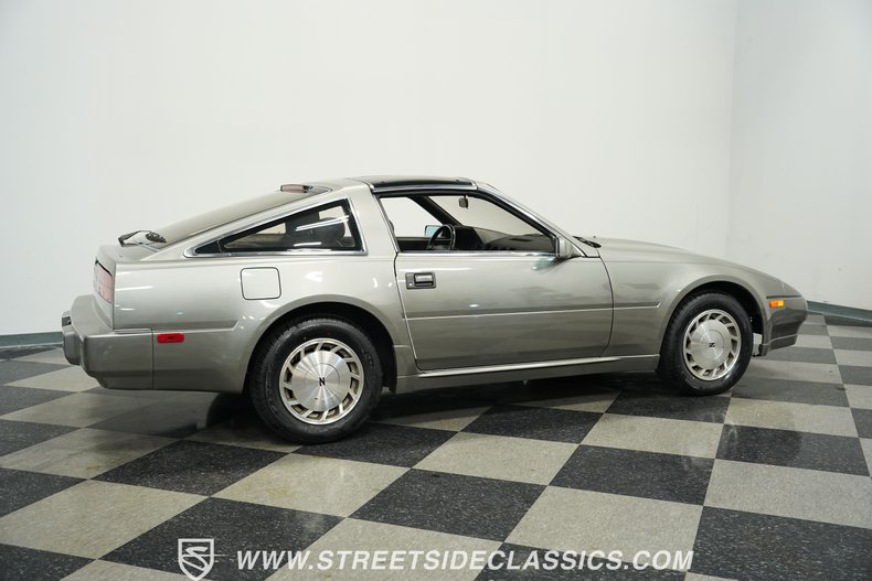 Nissan-300zx-1987-Dark-Gray-Metallic-Black-16
