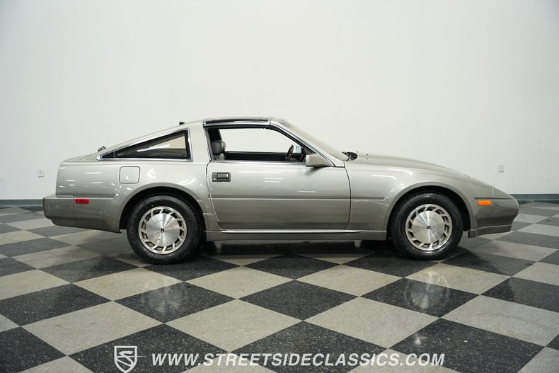 Nissan-300zx-1987-Dark-Gray-Metallic-Black-17