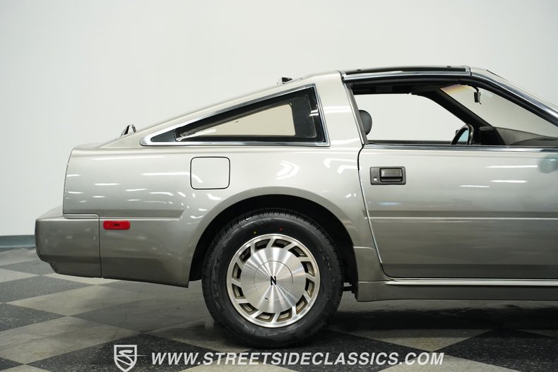 Nissan-300zx-1987-Dark-Gray-Metallic-Black-27