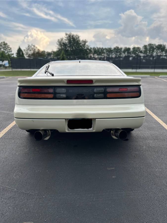 Nissan-300zx-1991-white-2