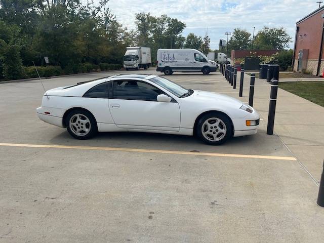 Nissan-300zx-na-22-1993-white-2