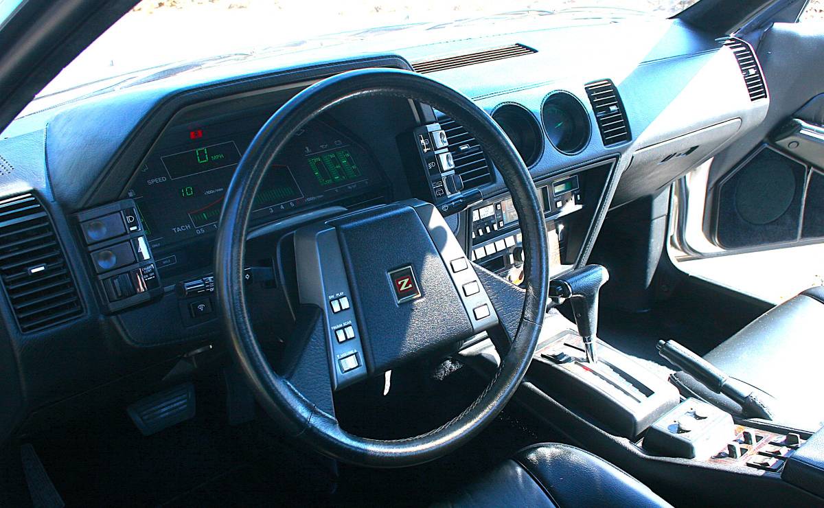 Nissan-300zx-turbo-0th-anniversary-1984-silver-7