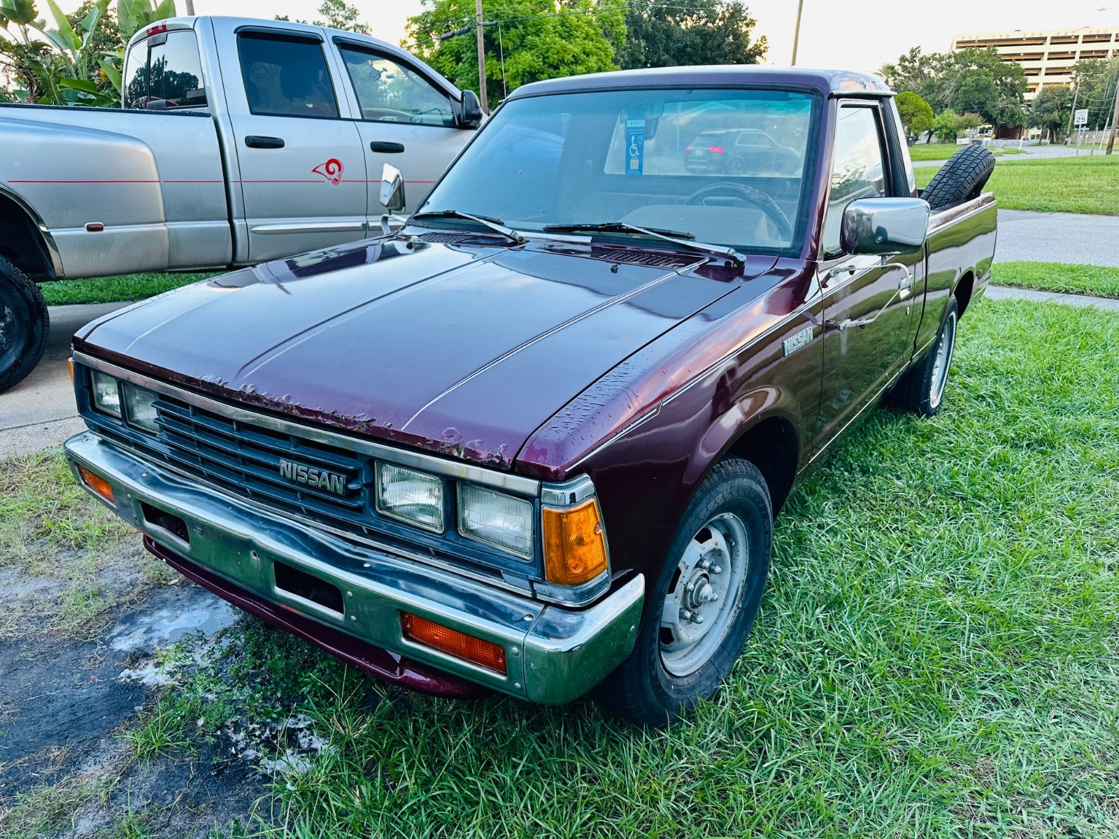 Nissan-720-1985-Standard-Cab-Pickup-1