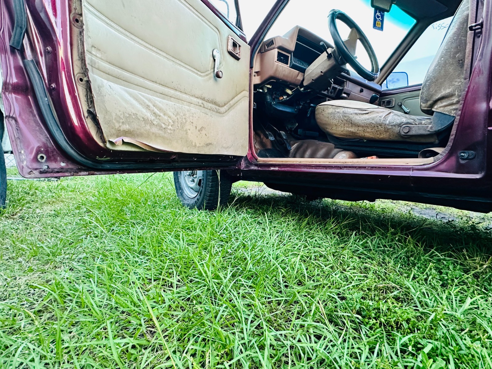Nissan-720-1985-Standard-Cab-Pickup-15