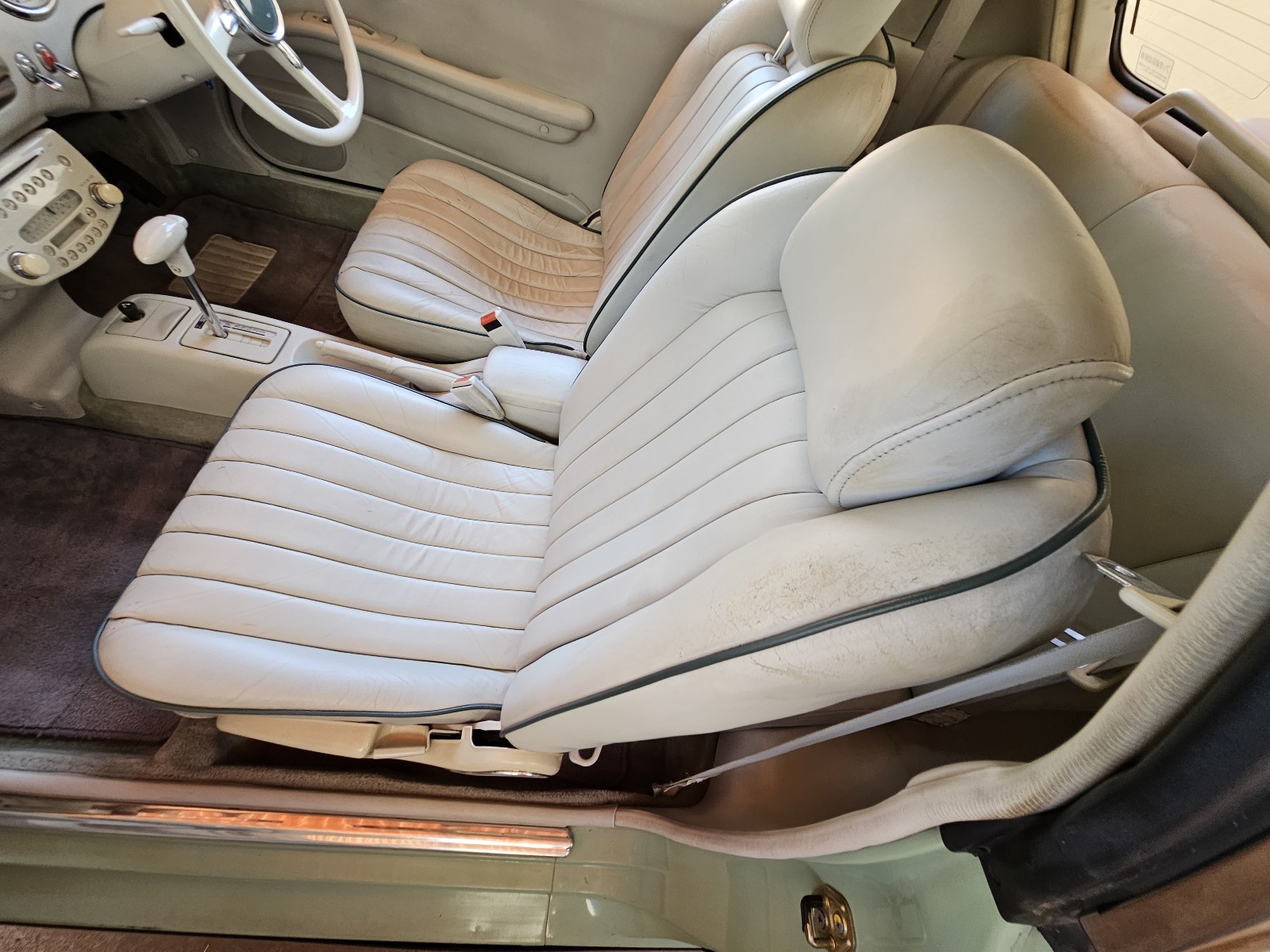 Nissan-Figaro-1961-13